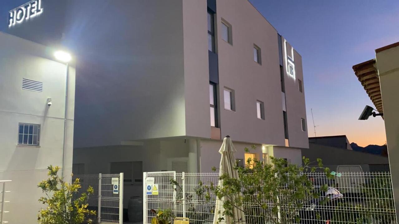 Hotel Ibi מראה חיצוני תמונה