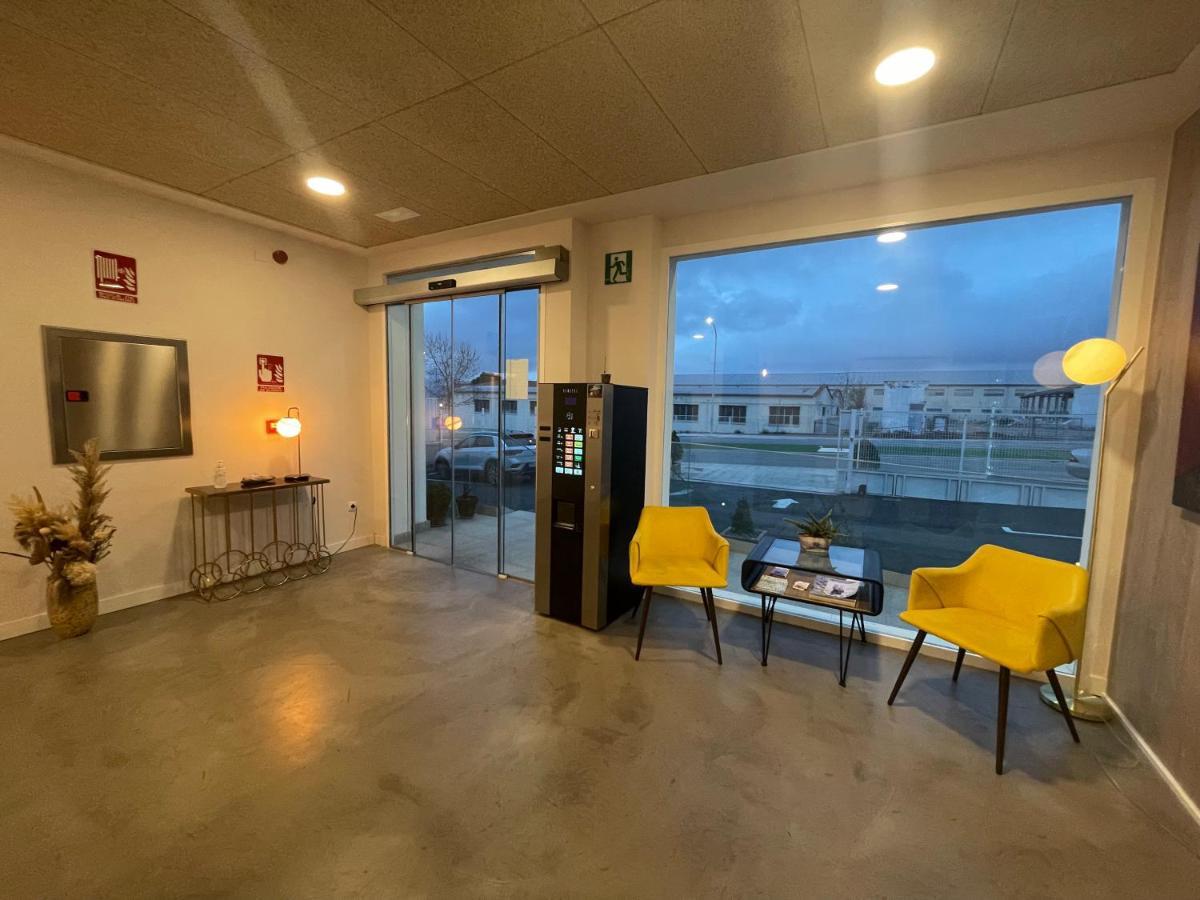 Hotel Ibi מראה חיצוני תמונה