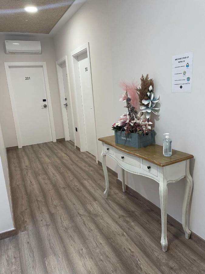 Hotel Ibi מראה חיצוני תמונה