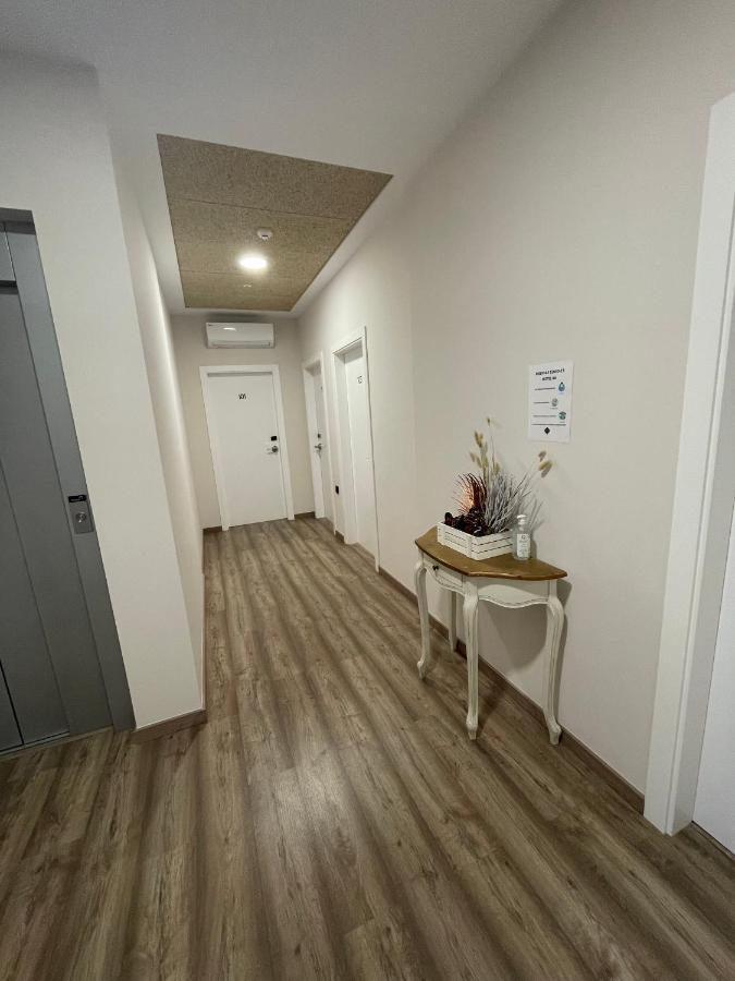 Hotel Ibi מראה חיצוני תמונה
